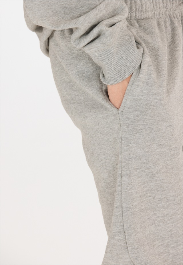 Les'Arcs Sweathose »Abeni« mit relaxter Passform