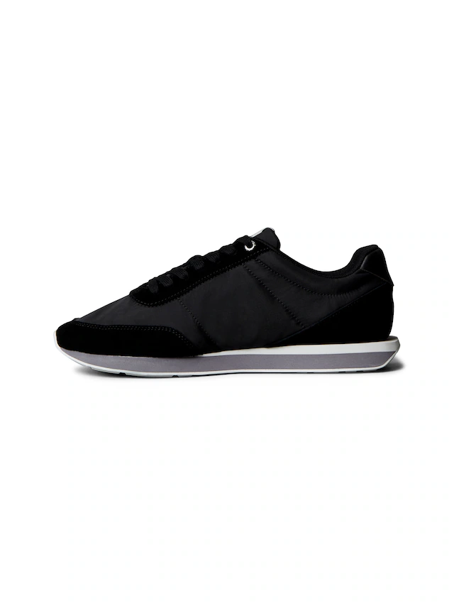 Calvin Klein Jeans Sneaker »RETRO RUNNER ESS MIX MAT« Freizeitschuh, Halbschuh, Schnürschuh mit Logo-Emblem