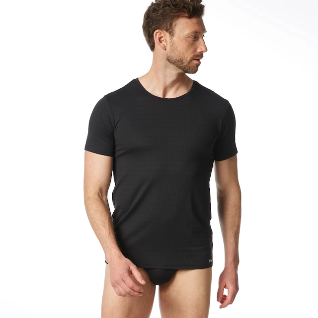Bruno Banani Rundhalsshirt »CHECK LINE 2.0« hüftbedeckend, elastisch