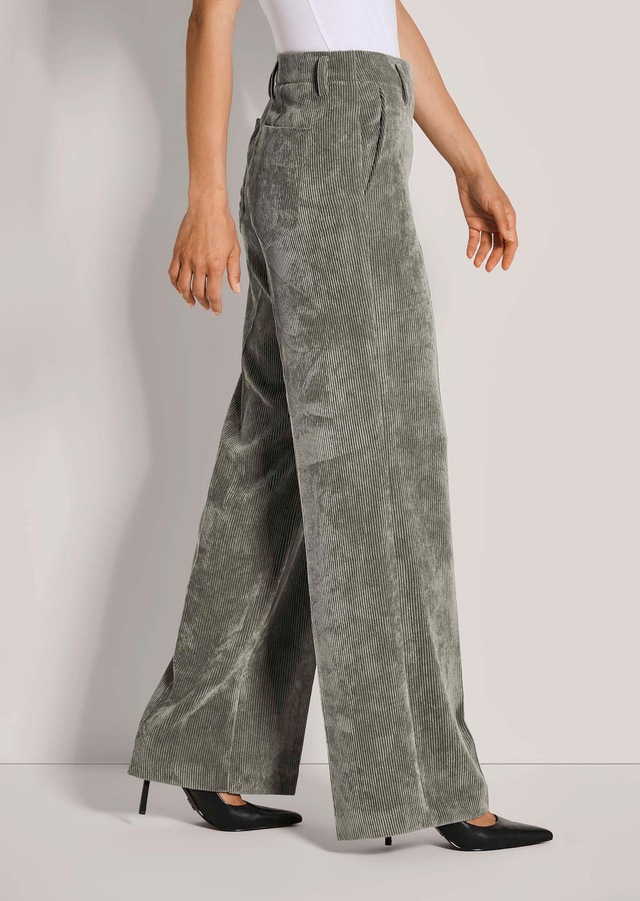 MADELEINE Cordhose »Cordhose Weite Cordhose mit Bügelfalten« Weite Cordhose mit Bügelfalte