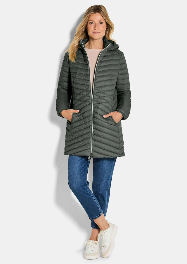 GOLDNER Winterjacke »Gefütterter langer Mantel mit Kapuze« mit femininer Steppung