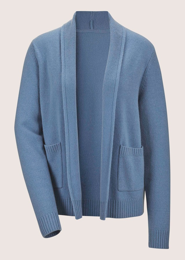 MADELEINE Strickjacke »Strickjacke Verkürzte Schurwolljacke mit Stehkragen« verschlusslose Form