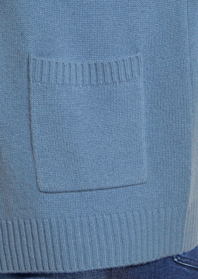 MADELEINE Strickjacke »Strickjacke Verkürzte Schurwolljacke mit Stehkragen« verschlusslose Form