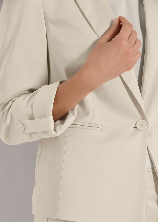 MADELEINE Jackenblazer »Kurzblazer Eleganter Einreiher mit Reverskragen« Eingearbeitete Leistentaschen