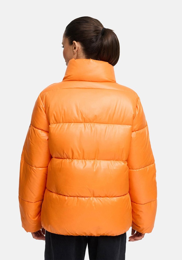 Marikoo Winterjacke »Hazalee« mit leicht gläzendem Obermaterial und hohem Kragen