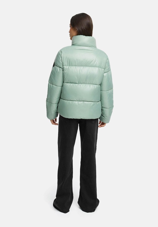 Marikoo Winterjacke »Hazalee« mit leicht gläzendem Obermaterial und hohem Kragen