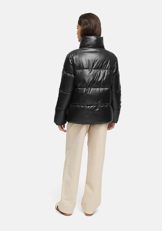 Marikoo Winterjacke »Hazalee« mit leicht gläzendem Obermaterial und hohem Kragen