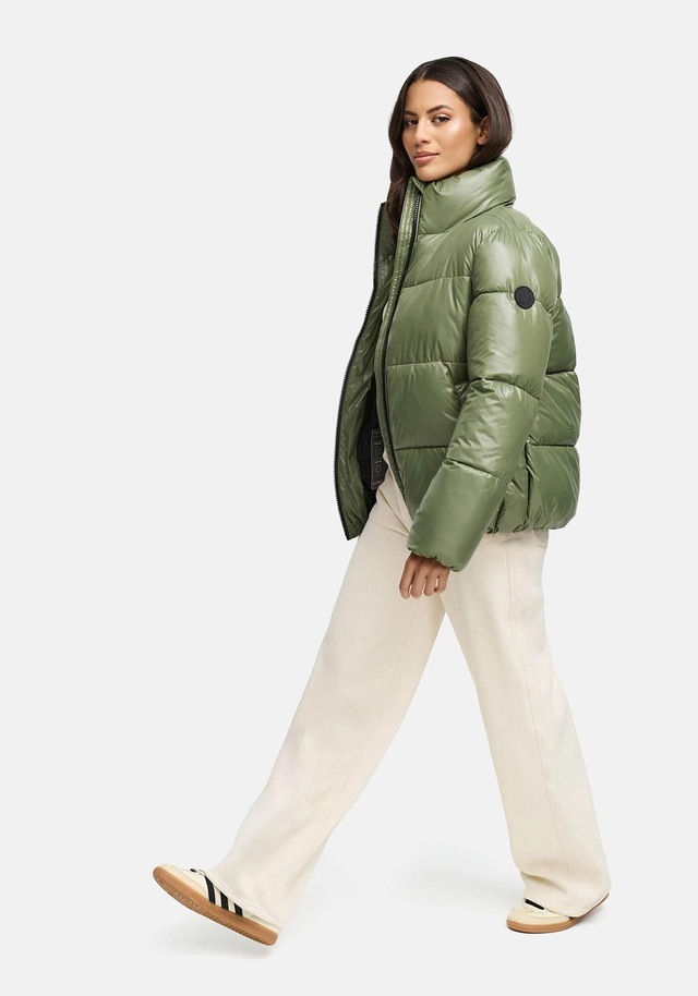 Marikoo Winterjacke »Hazalee« mit leicht gläzendem Obermaterial und hohem Kragen