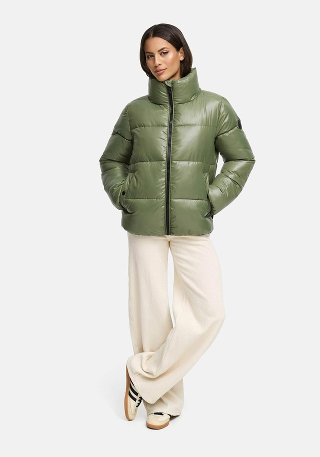 Marikoo Winterjacke »Hazalee« mit leicht gläzendem Obermaterial und hohem Kragen