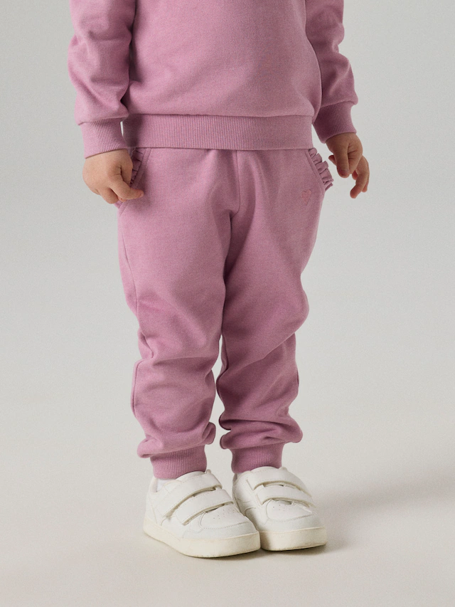 Name It Sweathose »NMFVIMA SWE PANT BRU NOOS« mit süßem Rüschendetail
