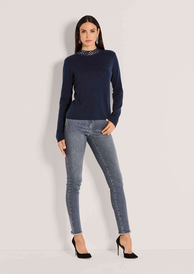 MADELEINE Longpullover »Strickpullover Eleganter Wollpullover mit Stehkragen« mit Dekosteinen