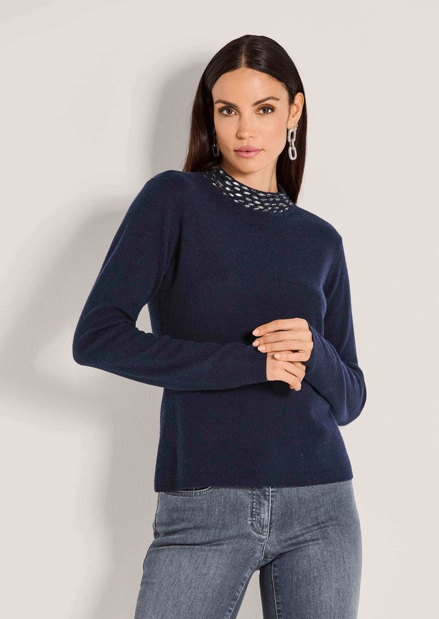 MADELEINE Longpullover »Strickpullover Eleganter Wollpullover mit Stehkragen« mit Dekosteinen