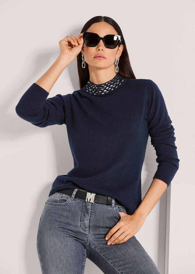 MADELEINE Longpullover »Strickpullover Eleganter Wollpullover mit Stehkragen« mit Dekosteinen