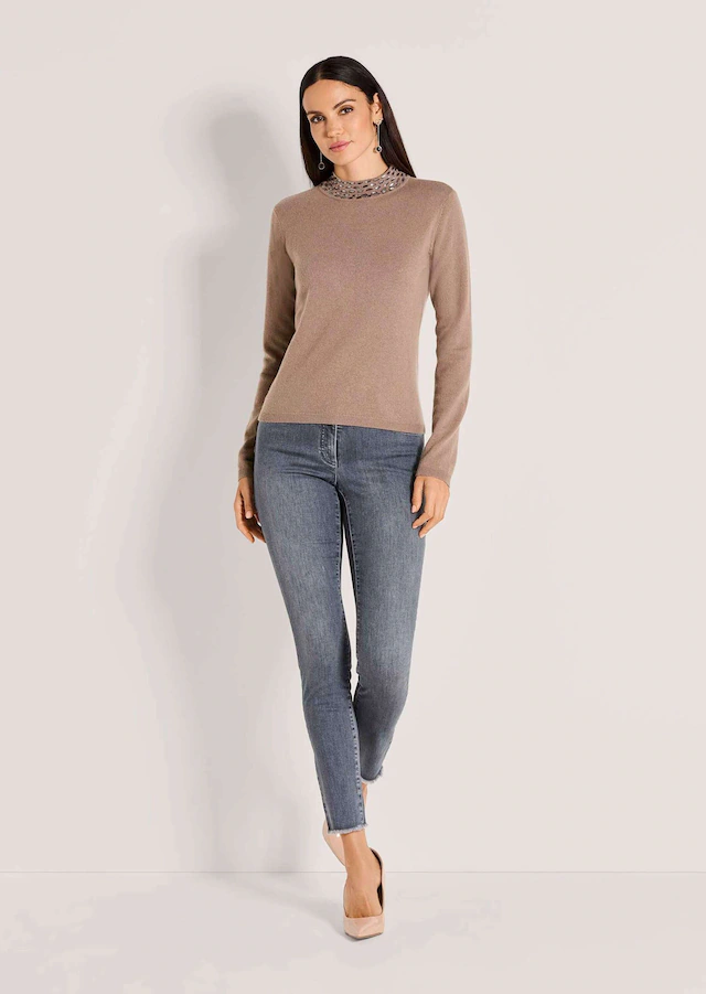 MADELEINE Longpullover »Strickpullover Eleganter Wollpullover mit Stehkragen« mit Dekosteinen