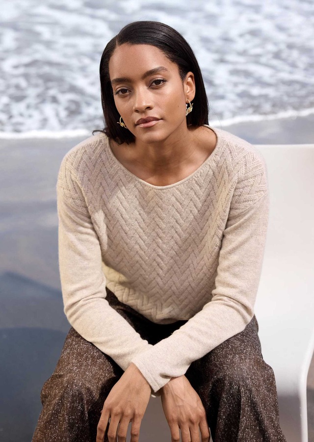 MADELEINE Longpullover »Pullover Pullover« vorne Allover-Jacquard