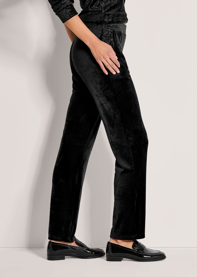 MADELEINE Schlupfhose »Sweathose Elegante Hose mit Leo-Print«