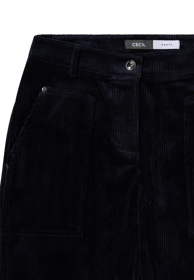 Cecil Cordhose in Cord-Optik