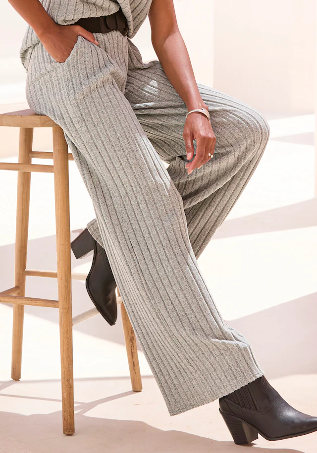 Vivance Schlupfhose »aus kuscheliger Rippware mit flauschigem Griff« Relaxhose aus Rippstoff, bequeme Loungehose, lässige Jerseyhose