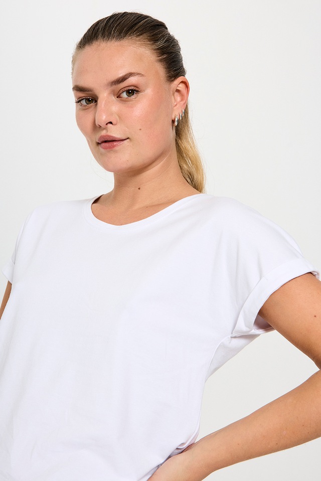 FREEQUENT T-Shirt »FQJOKE« bequem geschnitten, mit Ärmelaufschlag