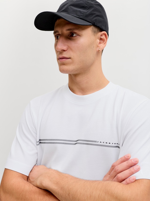 Jack & Jones Kurzarmshirt »JCOFUSION CHEST BRAND TEE SS CREW SN« Materialmix, regular fit