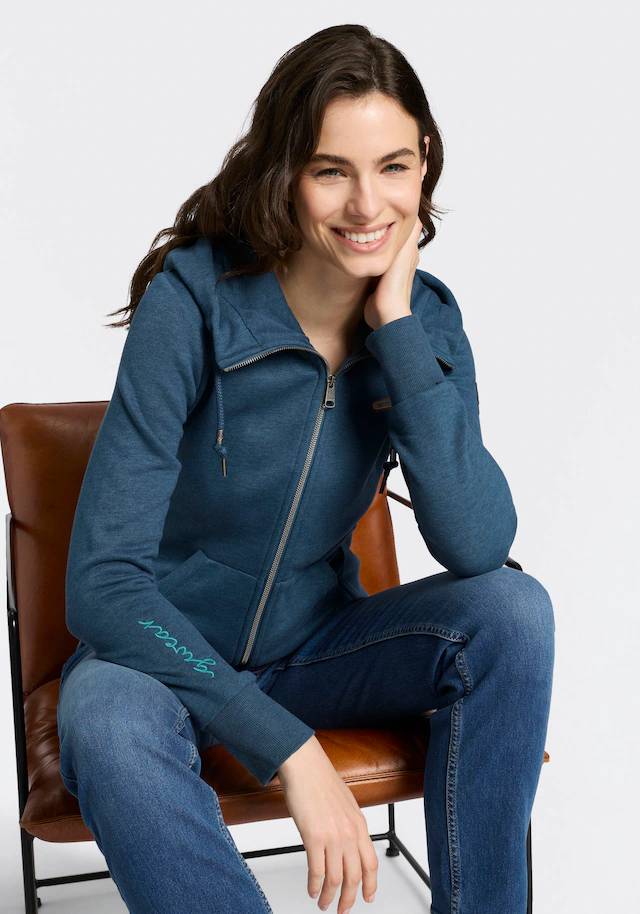 Ragwear Kapuzensweatjacke »NESKIA ZIP A O« mit Kordelzug und Logo am Ärmel