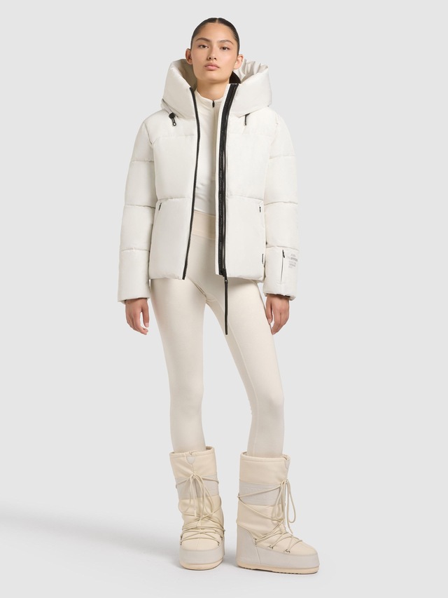 khujo Steppjacke »Audrey Matt« mit Kapuze Warme Winterjacke mit verstellbarer Kapuze