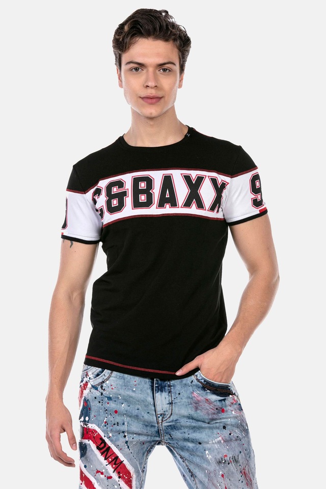 Cipo & Baxx T-Shirt »T-Shirt« modischer Markenprint als Highlight