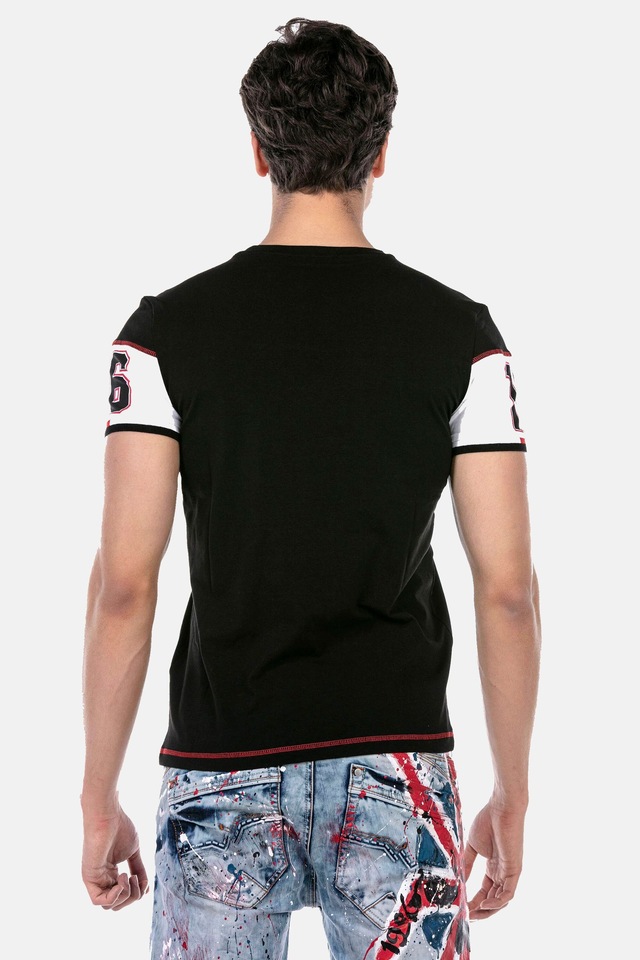 Cipo & Baxx T-Shirt »T-Shirt« modischer Markenprint als Highlight