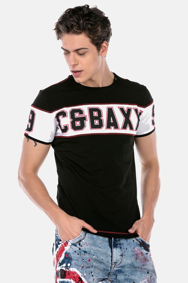 Cipo & Baxx T-Shirt »T-Shirt« modischer Markenprint als Highlight