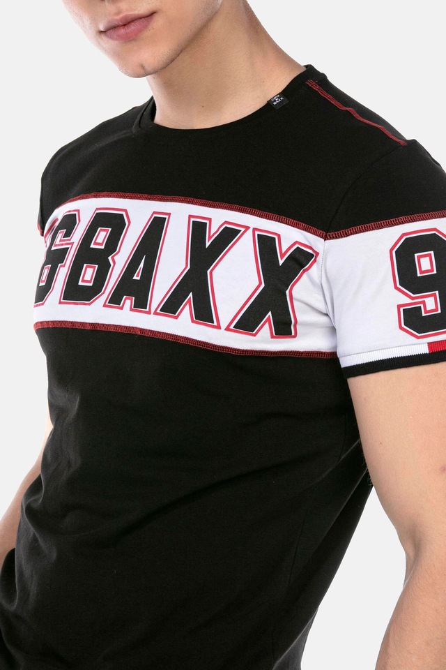 Cipo & Baxx T-Shirt »T-Shirt« modischer Markenprint als Highlight