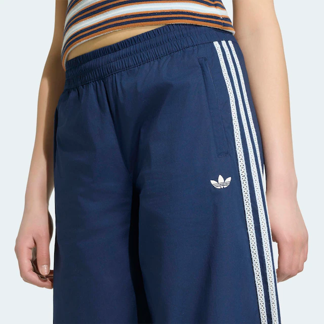 adidas Originals Sporthose »ADIDAS ORIGINALS SUMMER GLOW, WEITES BEIN« für Erwachsene, mit Gummizug, aus Baumwolle, normal-weite Passform
