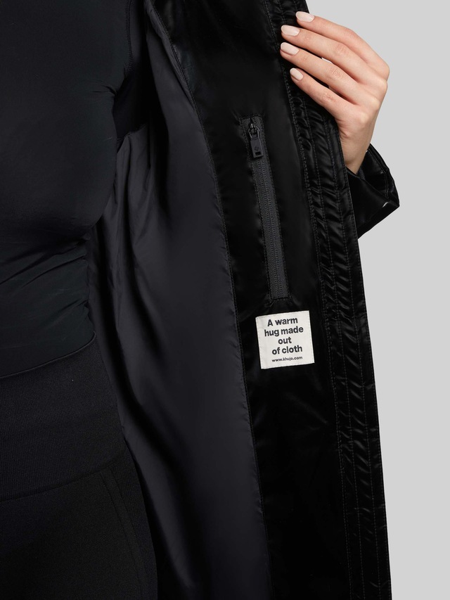 khujo Steppmantel »Soulani5 Shiny« warmer Damen Wintermantel aus glänzendem Obermaterial