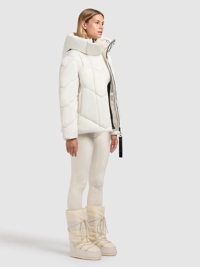 khujo Winterjacke »Olsa2« mit Kapuze Gefütterte Steppjacke mit Kapuze
