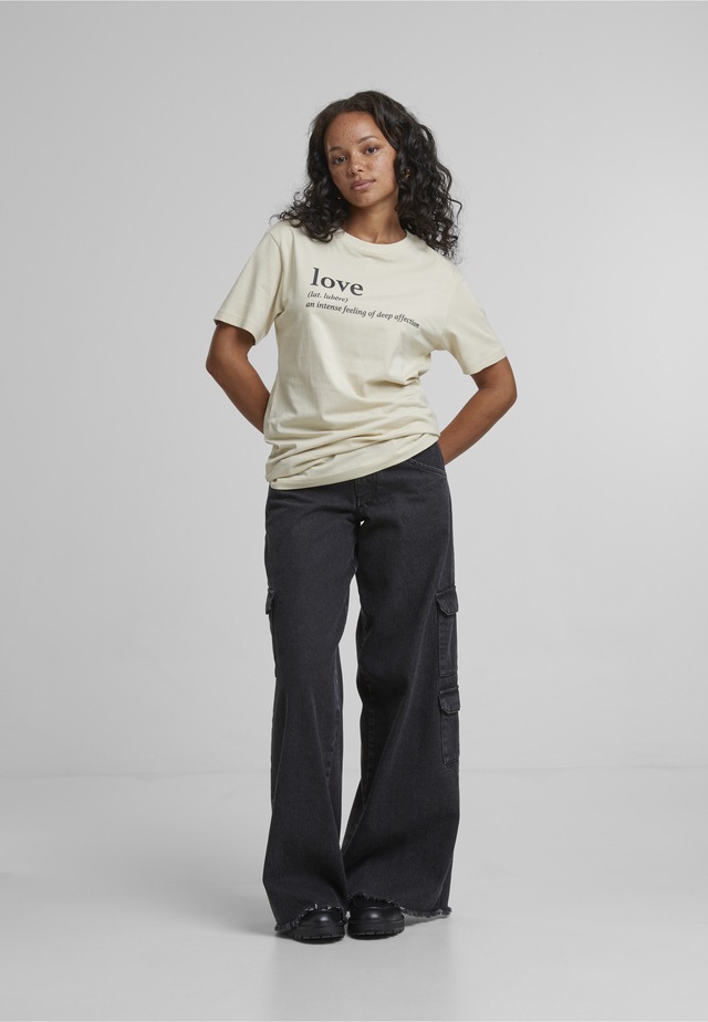 MisterTee T-Shirt »MisterTee Damen Love Definition T-Shirt Round Neck« 1 Stk.