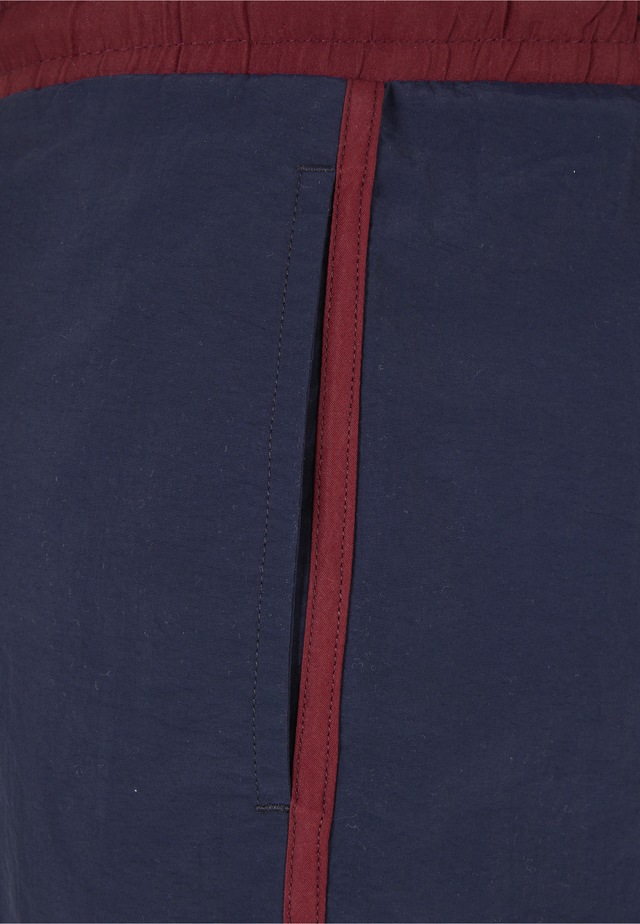 URBAN CLASSICS Badeshorts »Urban Classics Herren Retro Swimshorts«