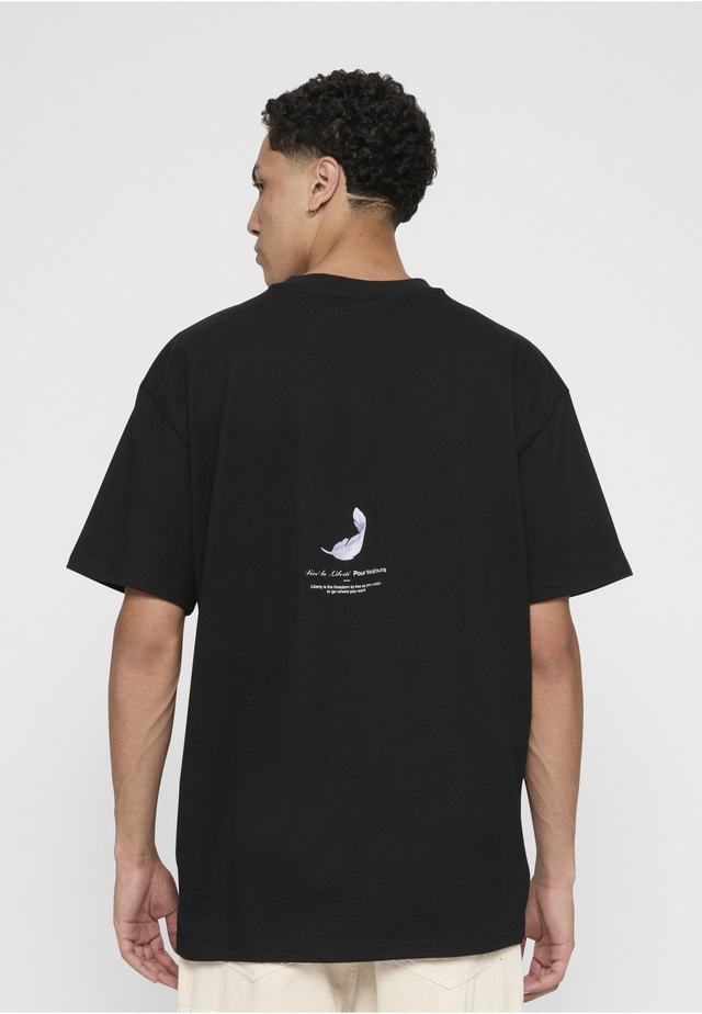 Upscale by Mister Tee Kurzarmshirt »Upscale by Mister Tee Herren Vive la Liberte Oversize Tee« 1 Stk.