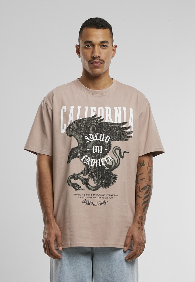 Upscale by Mister Tee Kurzarmshirt »Upscale by Mister Tee Unisex La Familia Heavy Oversize Tee« 1