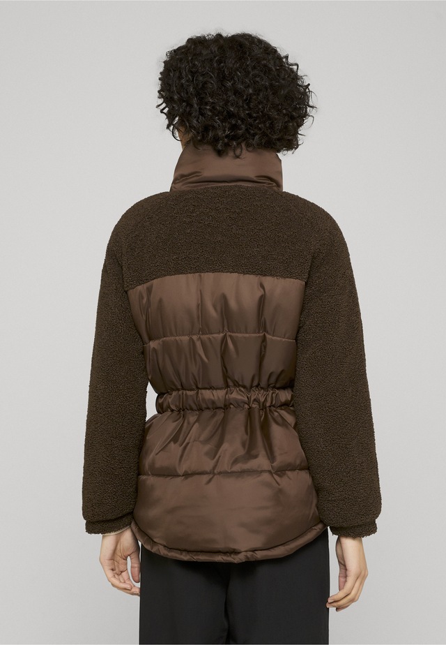 URBAN CLASSICS Winterjacke »Urban Classics Damen Ladies Sherpa Mix Puffer Jacket« 1 Stk. tlg. ohne Kapuze