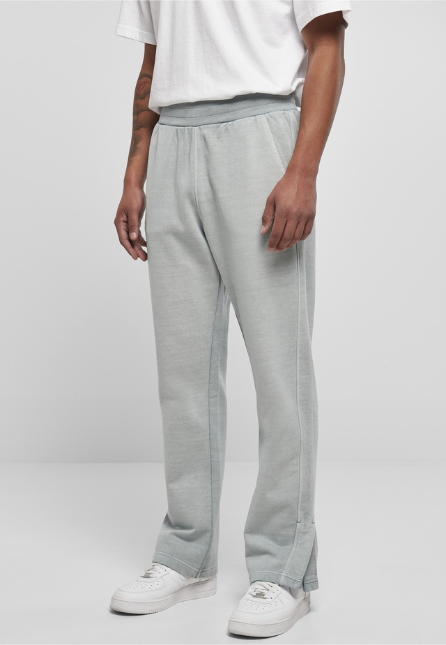 URBAN CLASSICS Sweathose »Urban Classics Herren Heavy Terry Garment Dye Slit Sweatpants«