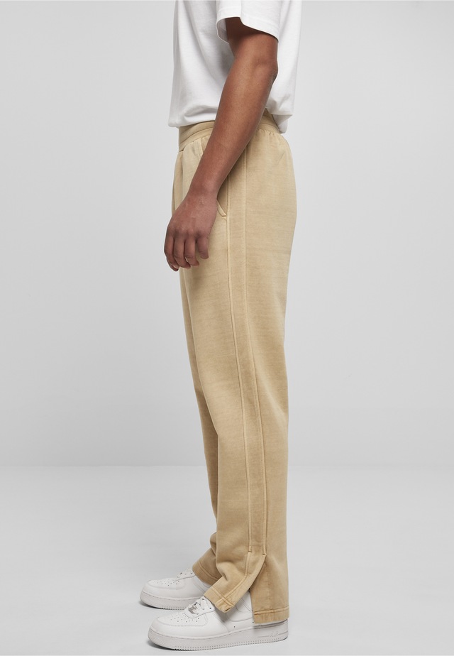 URBAN CLASSICS Sweathose »Urban Classics Herren Heavy Terry Garment Dye Slit Sweatpants«
