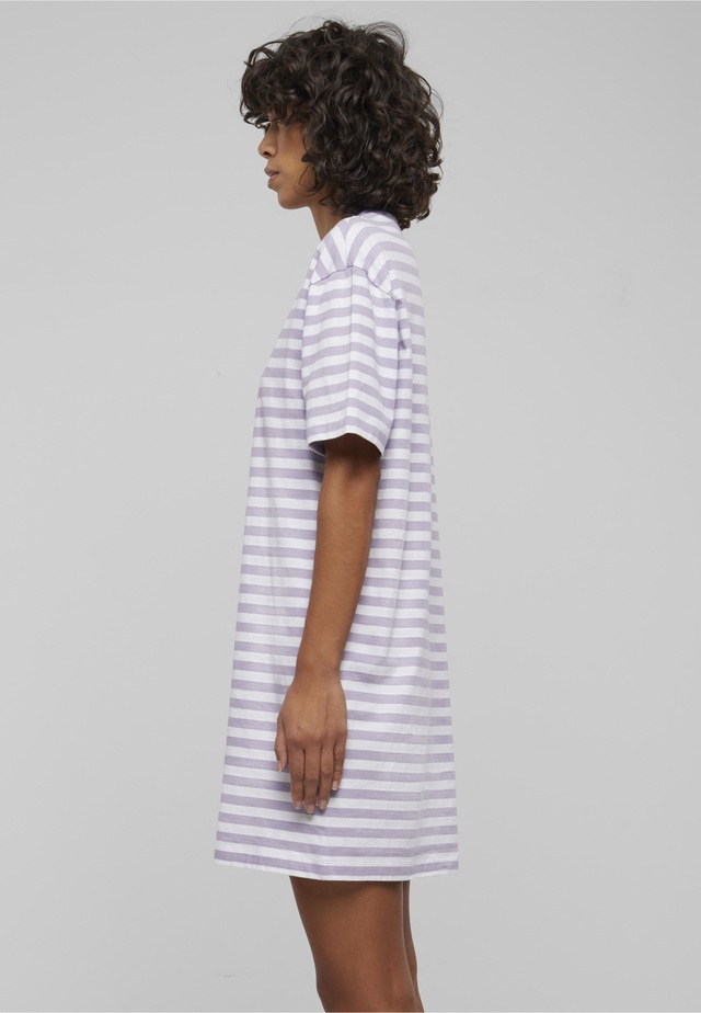 URBAN CLASSICS Shirtkleid »Urban Classics Damen Ladies Oversized Striped Tee Dress« 1 tlg.