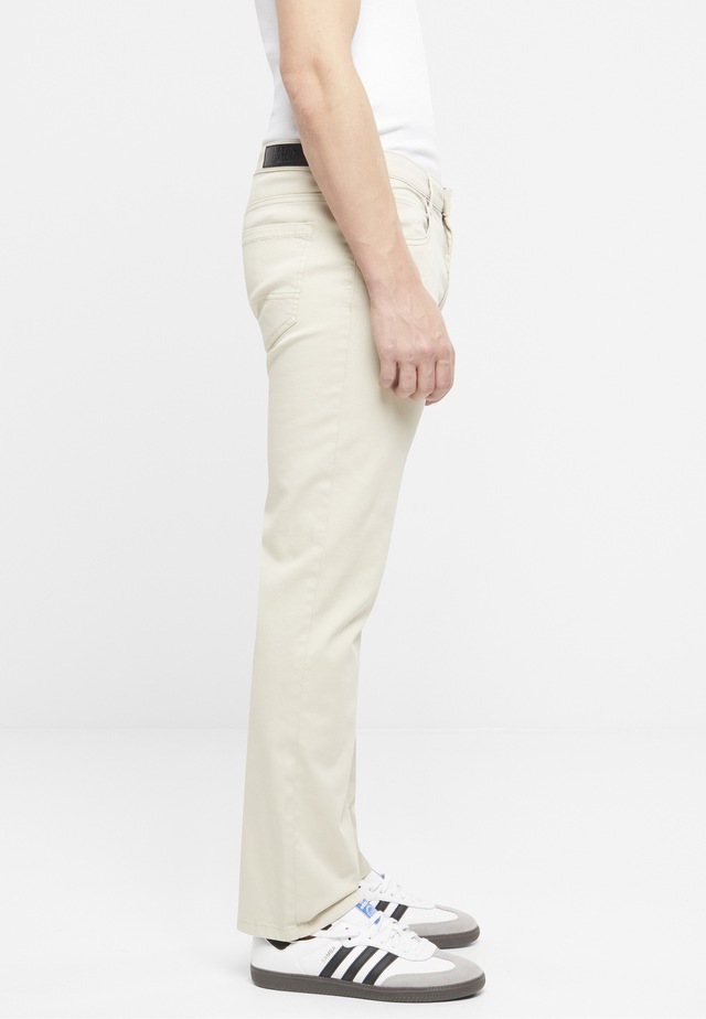 URBAN CLASSICS Stoffhose »Urban Classics Herren Stretch Twill 5 Pocket Pants«