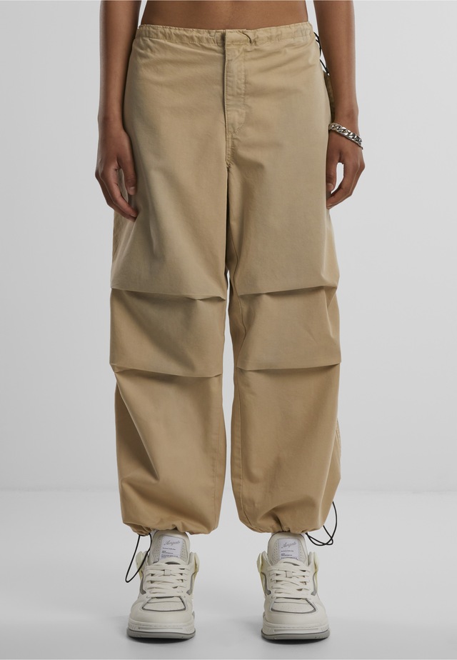 URBAN CLASSICS Stoffhose »Urban Classics Damen Ladies Cotton Parachute Pants«