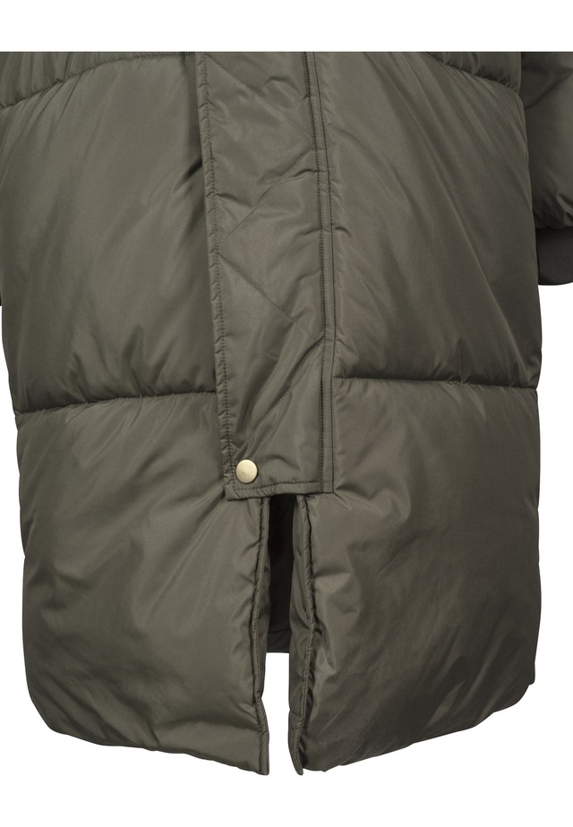 URBAN CLASSICS Winterjacke »Urban Classics Damen Ladies Oversize Faux Fur Puffer Coat« 1 Stk. tlg. mit Kapuze