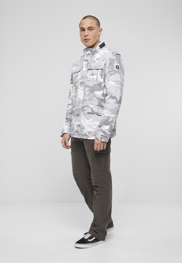 Brandit Allwetterjacke »Brandit Herren Britannia Winter Jacket« 1 Stk. tlg. ohne Kapuze