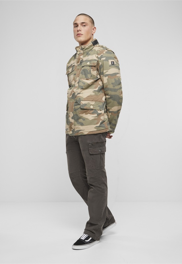 Brandit Allwetterjacke »Brandit Herren Britannia Winter Jacket« 1 Stk. tlg. ohne Kapuze
