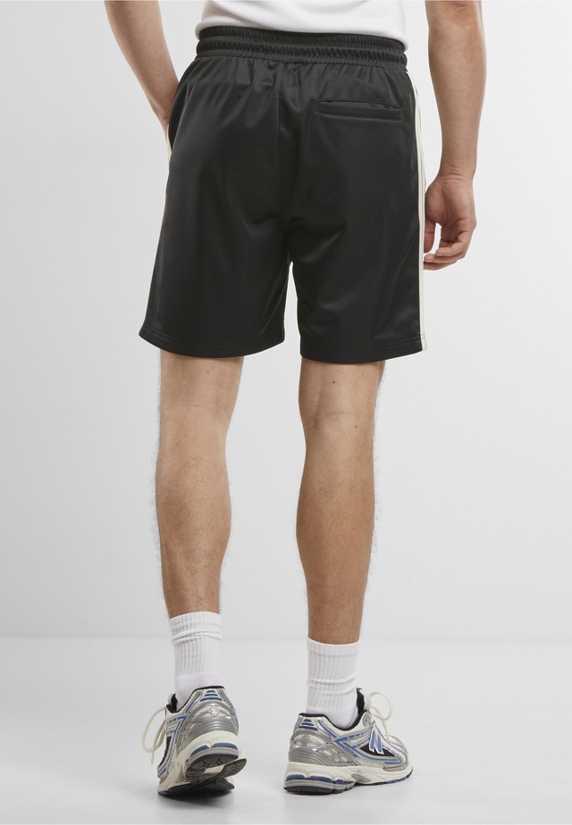 URBAN CLASSICS Shorts »Urban Classics Tennis Core Shorts«