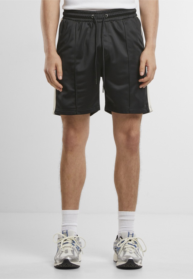 URBAN CLASSICS Shorts »Urban Classics Tennis Core Shorts«