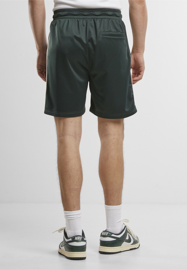 URBAN CLASSICS Shorts »Urban Classics Tennis Core Shorts«