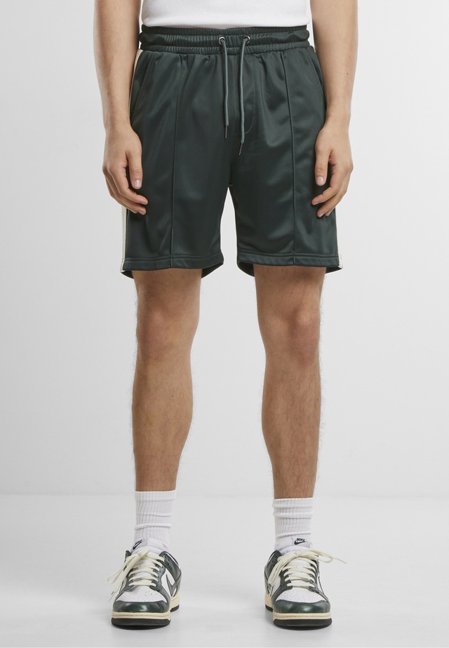 URBAN CLASSICS Shorts »Urban Classics Tennis Core Shorts«